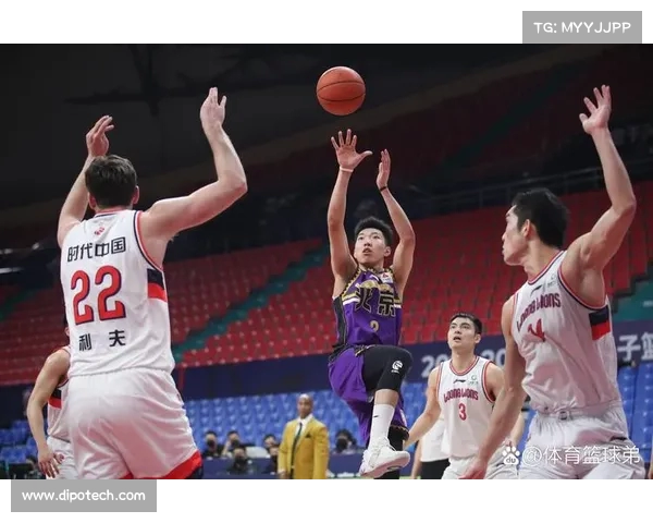 上海男篮与李添荣达成三年续约协议 他将成为球队未来核心力量之一 上海男篮与李添荣达成三年续约协议 他将成为球队未来核心力量之一